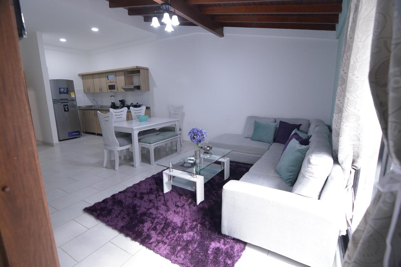 Apartamentos Amoblados Laureles Estadio Medellin Casa Margarita المظهر الخارجي الصورة